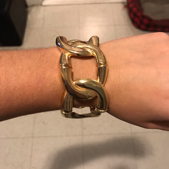 Bracelets - Picture 2 of 5